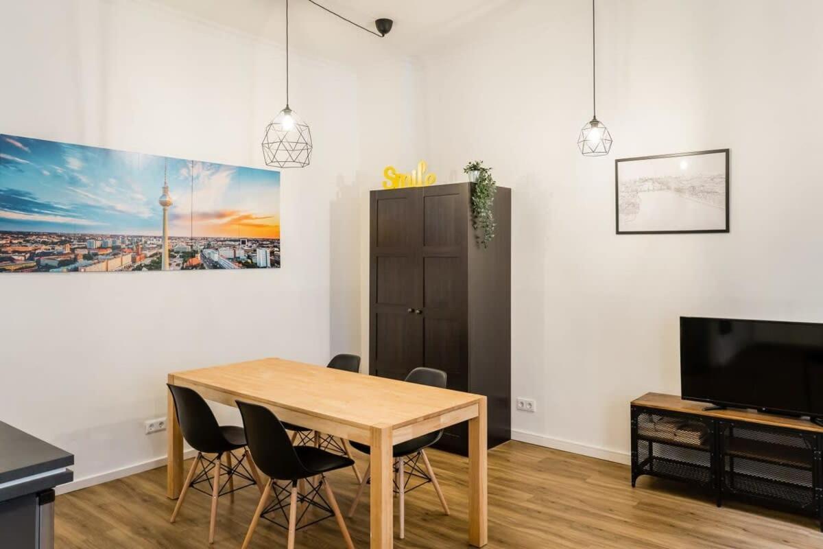 Stylish Loft Close To Boxhagener Platz Berlin Exterior photo