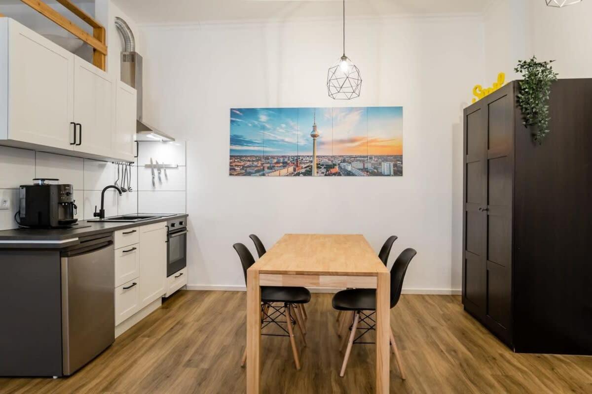 Stylish Loft Close To Boxhagener Platz Berlin Exterior photo